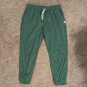 Vuori Performance Jogger. Size Large. Like-new.